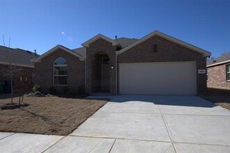 Building Photo - 1500 Acmite Ave