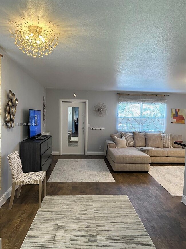 Foto del edificio - 134 Monaco Ct