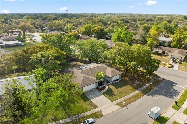 Foto del edificio - 520 Balsawood Ct