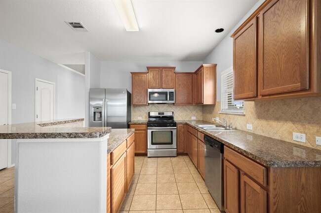 Foto del edificio - 4617 Tiddle Ln