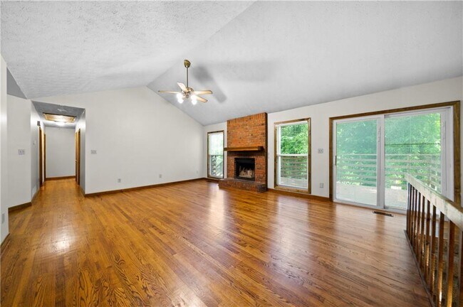 Foto del edificio - 5405 Iris Dr SW