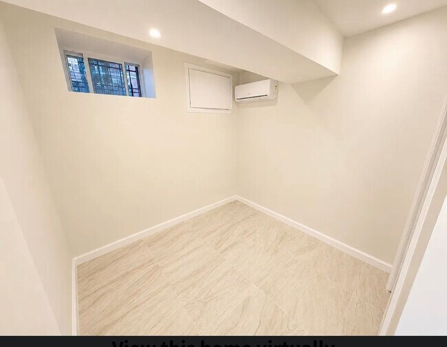 Building Photo - 1121 Lenox Rd