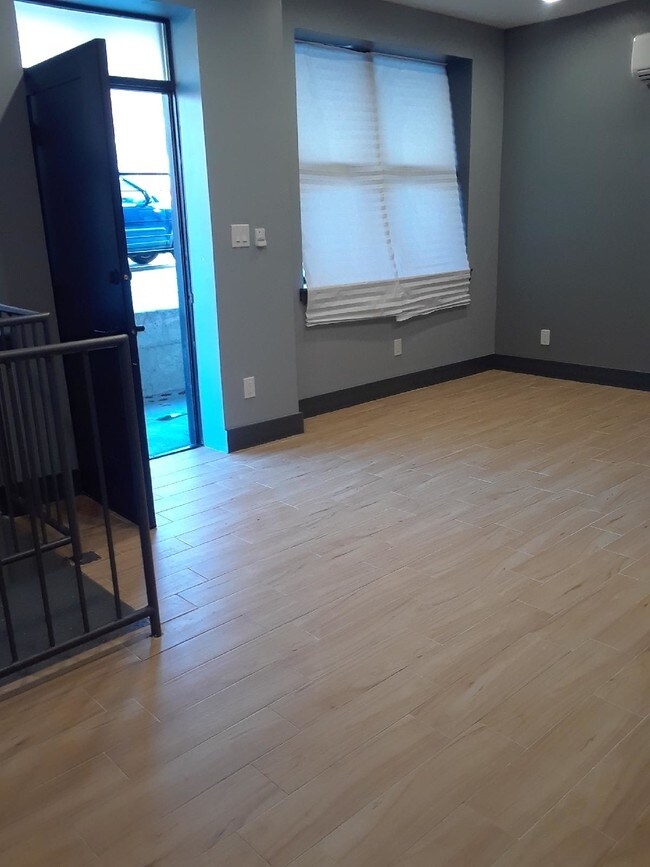 Foto del edificio - 316 Sumpter St