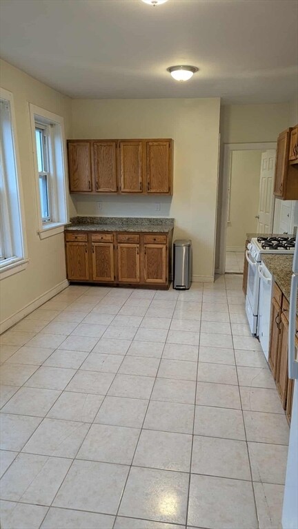 Foto del edificio - 187 Winthrop Rd