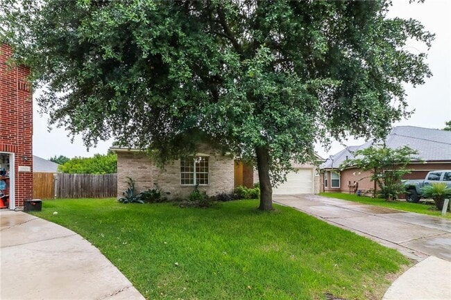 Building Photo - 1628 War Horse Ln