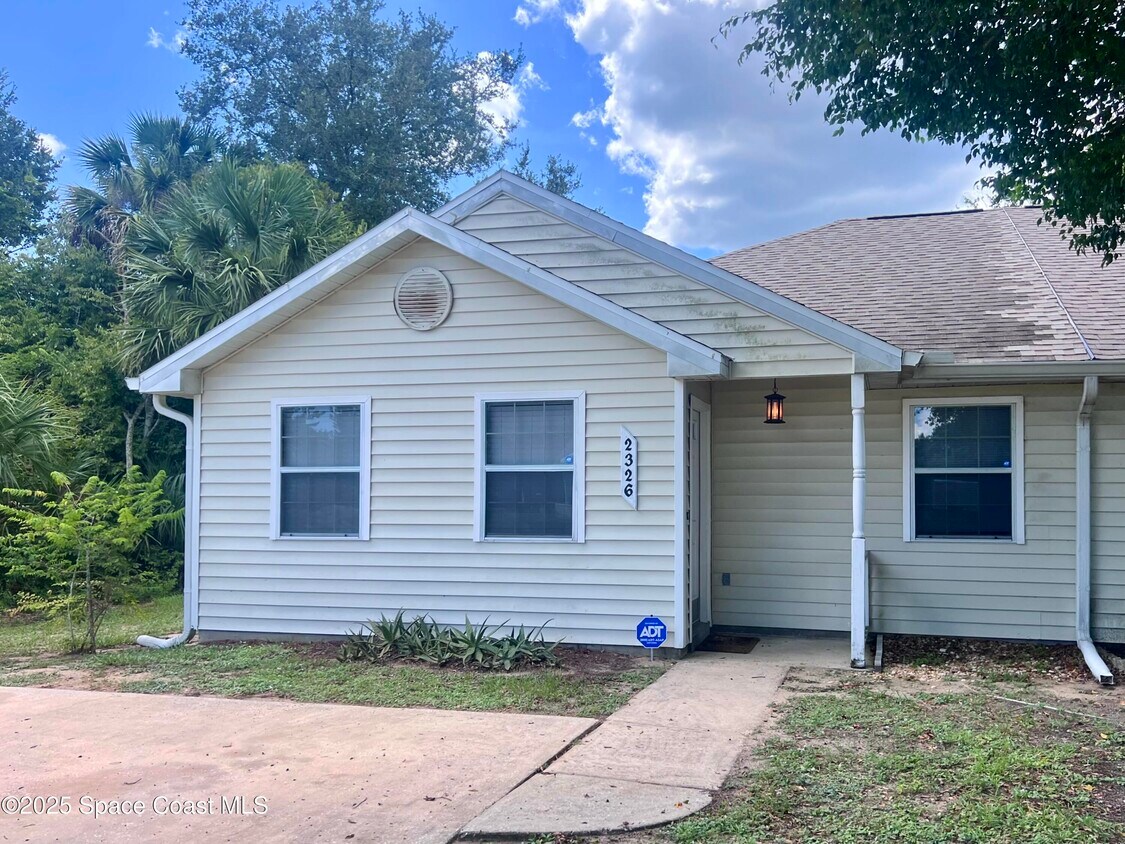 Primary Photo - 2326 Talmadge Dr