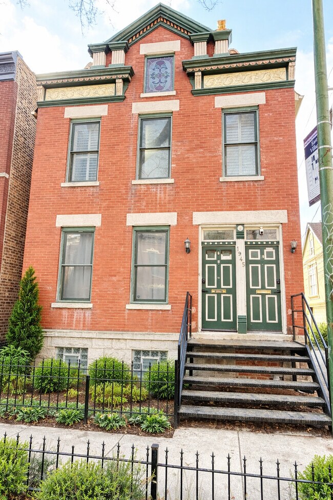 Building Photo - 1945 W Thomas St