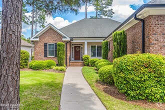 Building Photo - 201 Sundew Ct