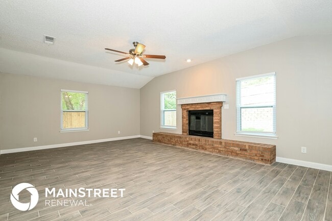 Building Photo - 2507 Hilldale Blvd