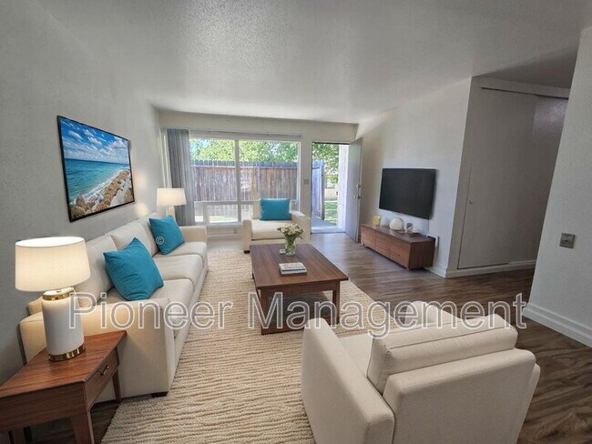 Foto del edificio - 807 NE Alameda Ave