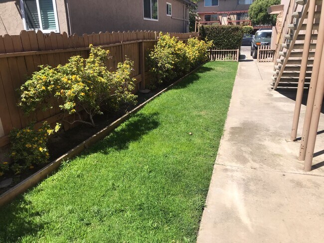 Foto del edificio - Apartment across the street from Liberty Station