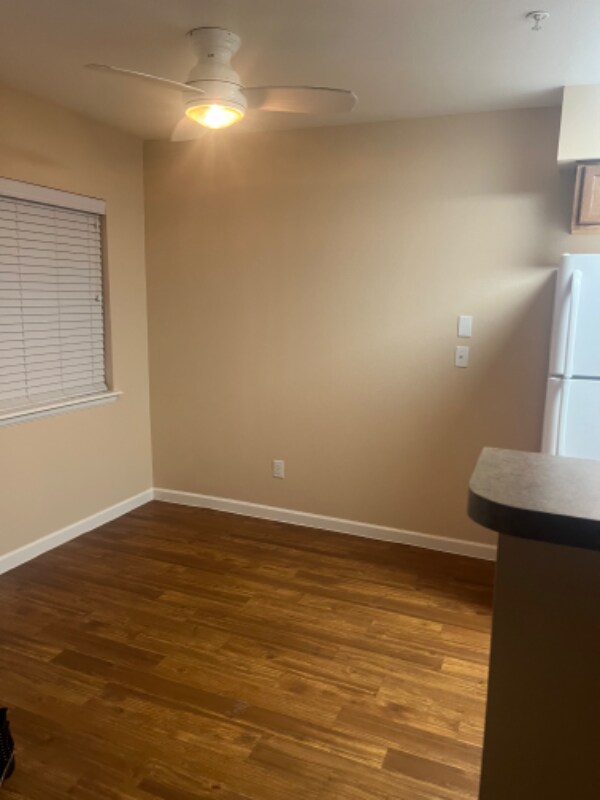 Building Photo - 8760 Corona St