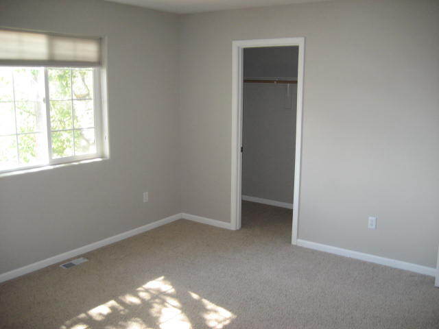 Primary Photo - 726 Marion St