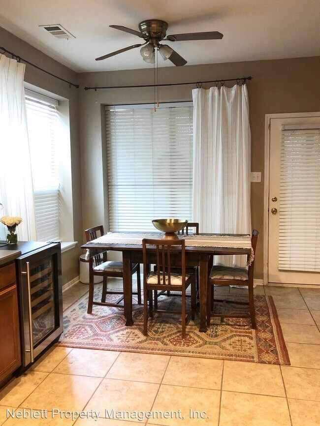 Foto del edificio - 5 br, 2.5 bath House - 4505 Trumpet Vine