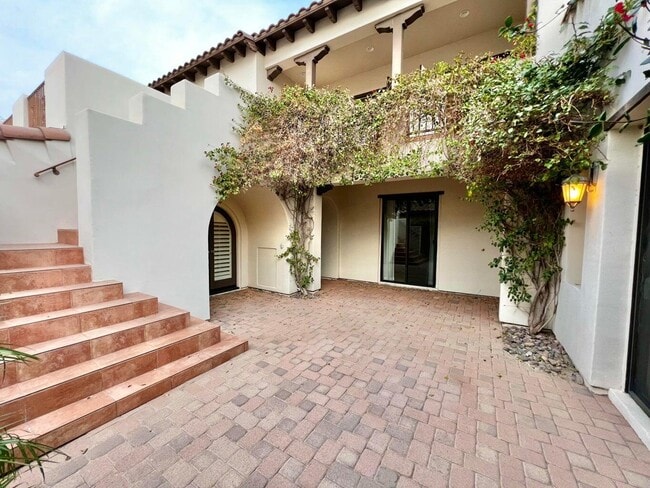 Building Photo - 80689 Via Glorieta