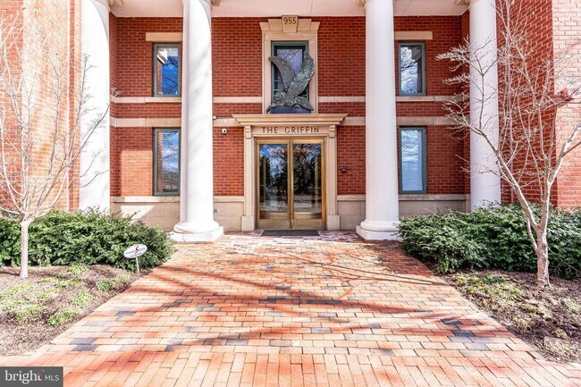 3D Virtual Tour: https://my.matterport.com... - 3D Virtual Tour: https://my.matterport.com... Apartment