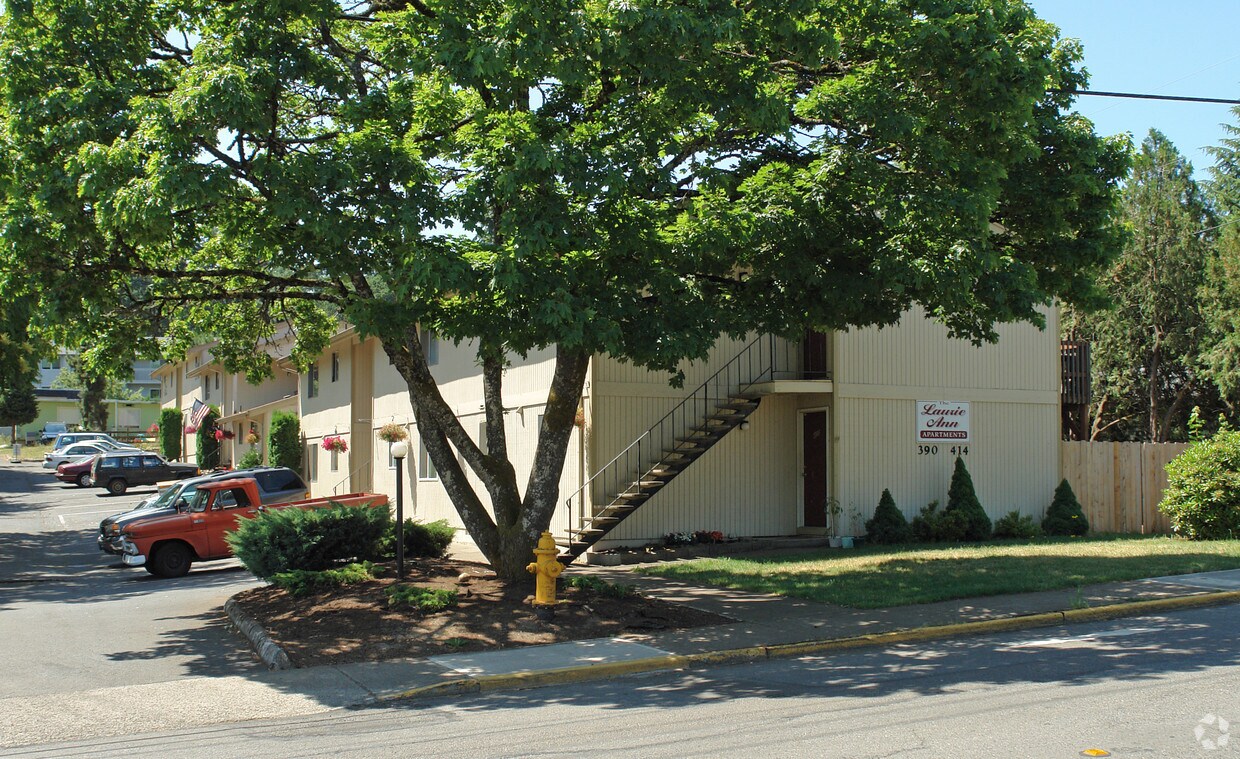Foto del edificio - Laurie Ann Apartments