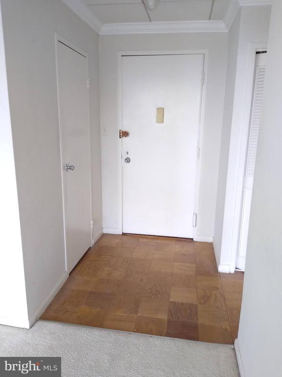 Foto del edificio - 10401 Grosvenor Pl