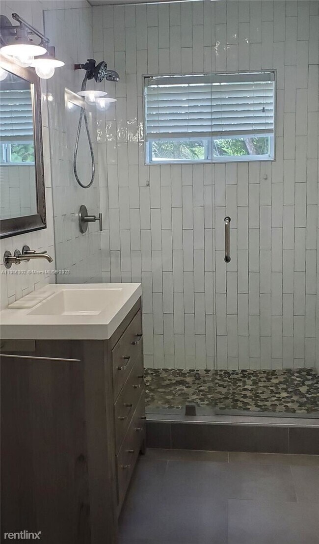Building Photo - 3 br, 2 bath House - 6463 Manor Ln