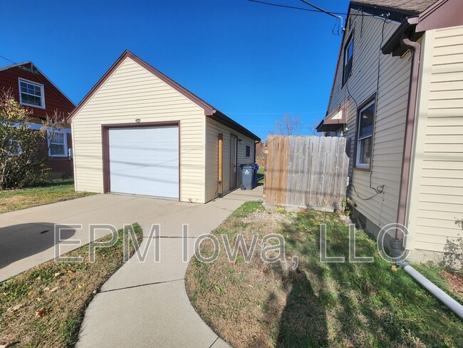 Foto del edificio - 1212 35th St NE