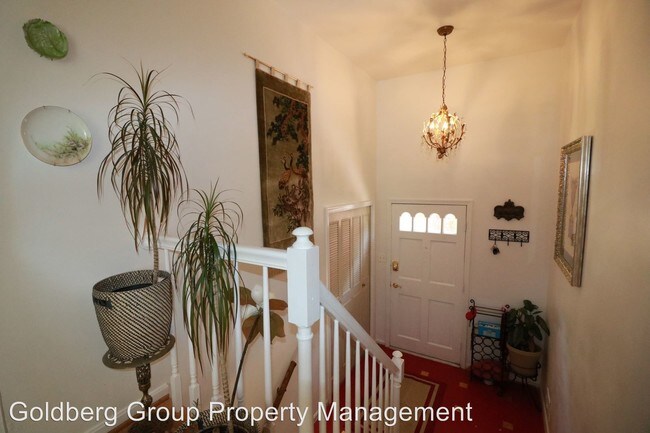 Building Photo - 5 br, 3 bath House - 1420 Billman Lane