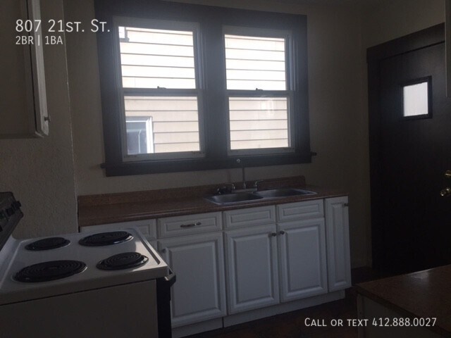 Building Photo - 2 Bedroom in Ambridge!