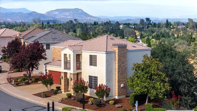 Building Photo - 5592 Diamond Ridge Dr