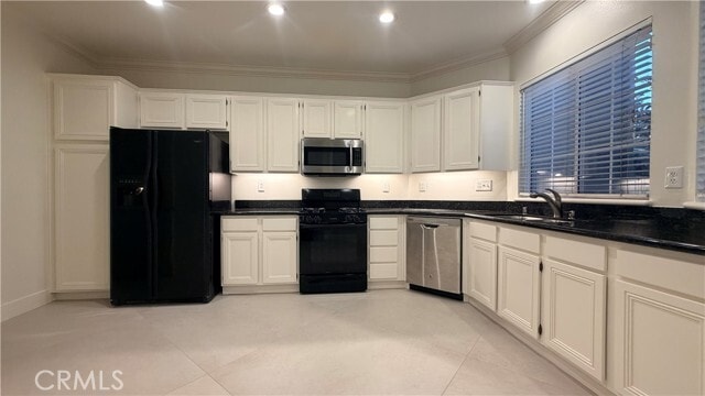 Building Photo - 449 Ridgeway