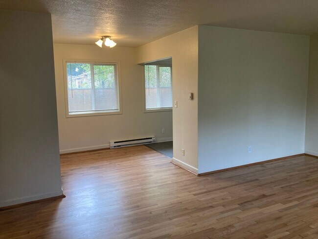 Foto del edificio - 4955 SW Lombard Ave