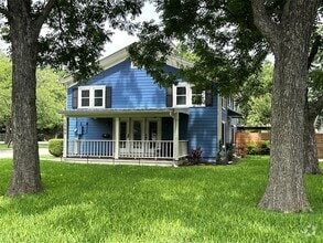 Building Photo - 1209 Pecan St