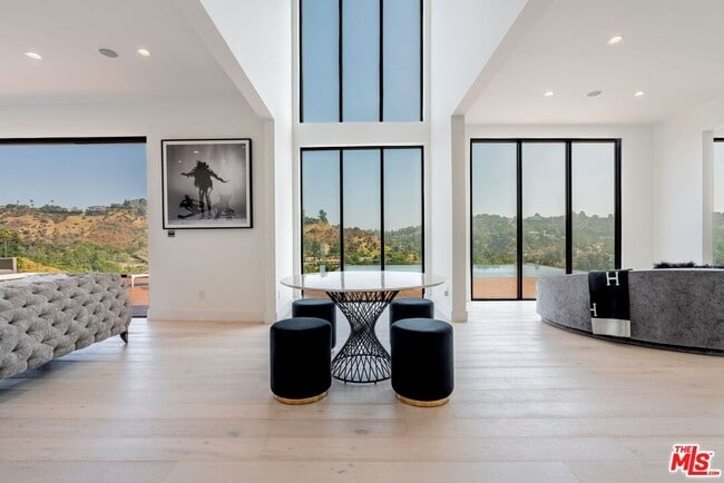 Building Photo - 7567 Hermes Dr