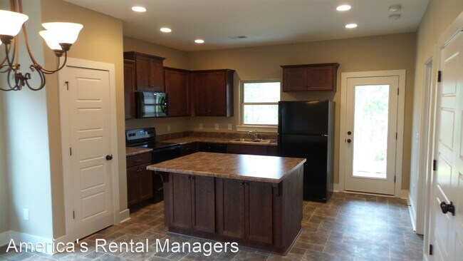 Foto del edificio - 3 br, 2 bath House - 905 Maple Trace