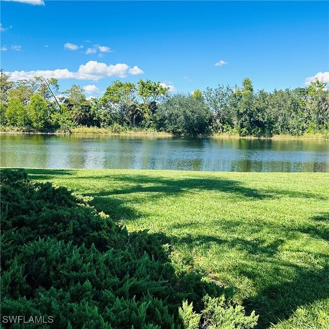 Foto del edificio - 21300 Lancaster Run