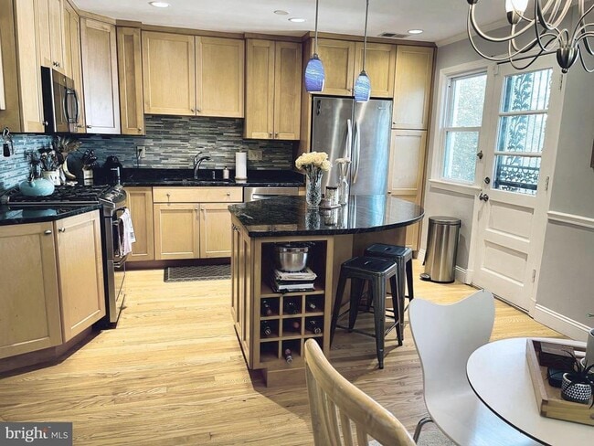 Building Photo - 515 Monticello Blvd