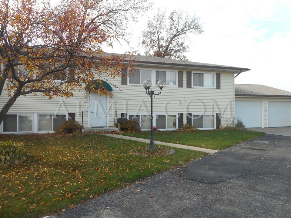 Primary Photo - 4881 Tama St SE