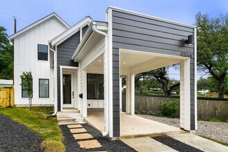 Building Photo - 3204 Overcup Oak Dr