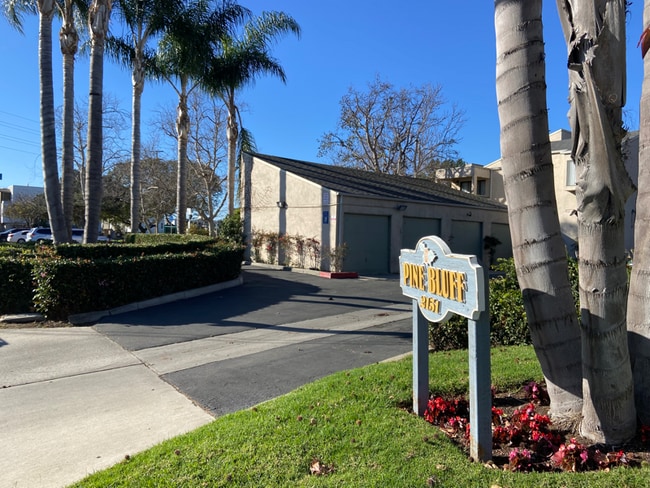 Building Photo - 2151 Pacific Ave