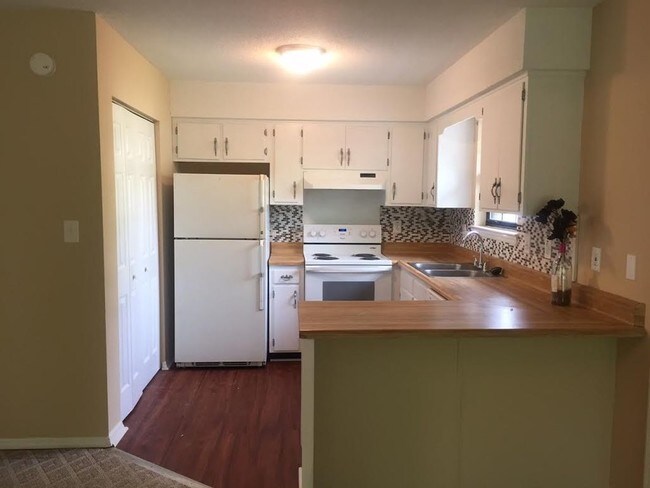 Foto del edificio - 3403 Maple Creek Ln