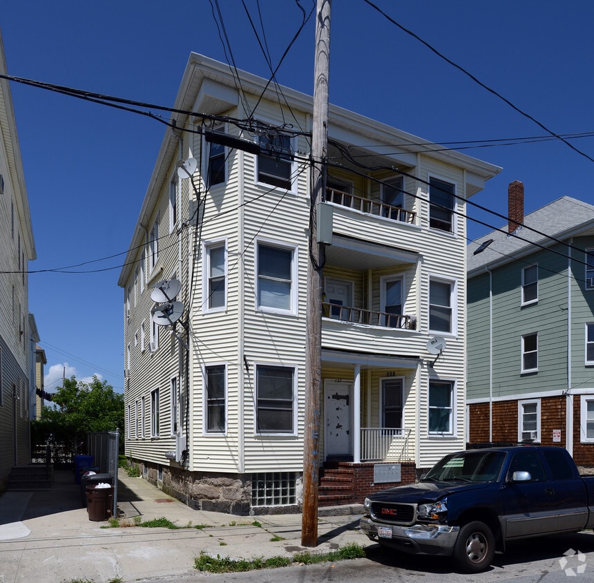 Primary Photo - 135 Whitman St