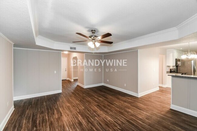 Building Photo - Astonishing 4BR! Be the first one to apply!