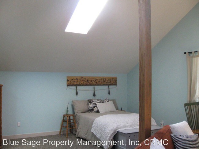 Foto del edificio - 512 E 3rd St
