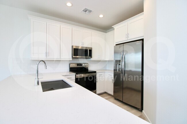 Building Photo - 4730 S Ferric