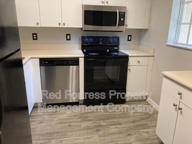 Foto del edificio - 8408 Bernwood Cove Loop