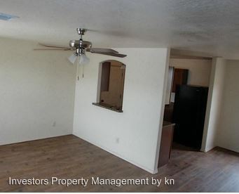 Building Photo - 801 Creston St