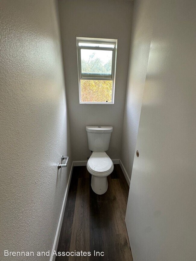 Building Photo - 4 br, 2.5 bath House - 1277 Steiner Drive