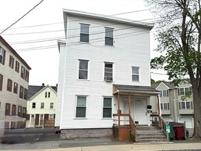 Building Photo - 83 Lane St