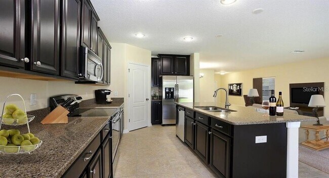 Building Photo - 7013 Samuel Ivy Dr