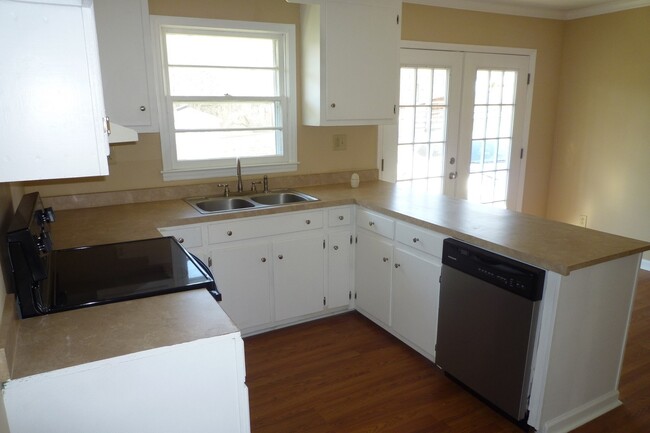 Foto del edificio - Coming Soon! Beautiful 3 Bedroom House in ...