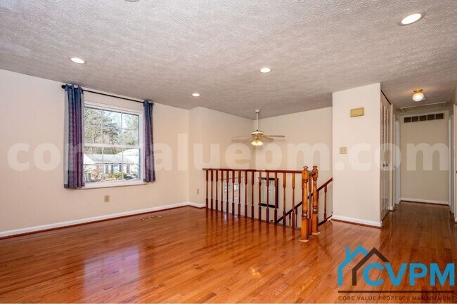 Building Photo - 7717 Baggins Rd