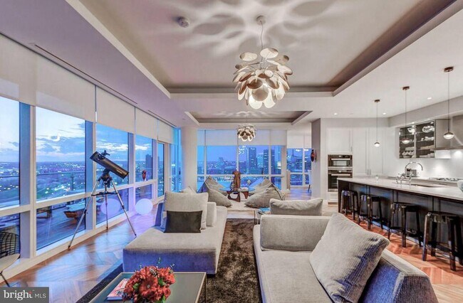 Foto del edificio - 300 International Drive